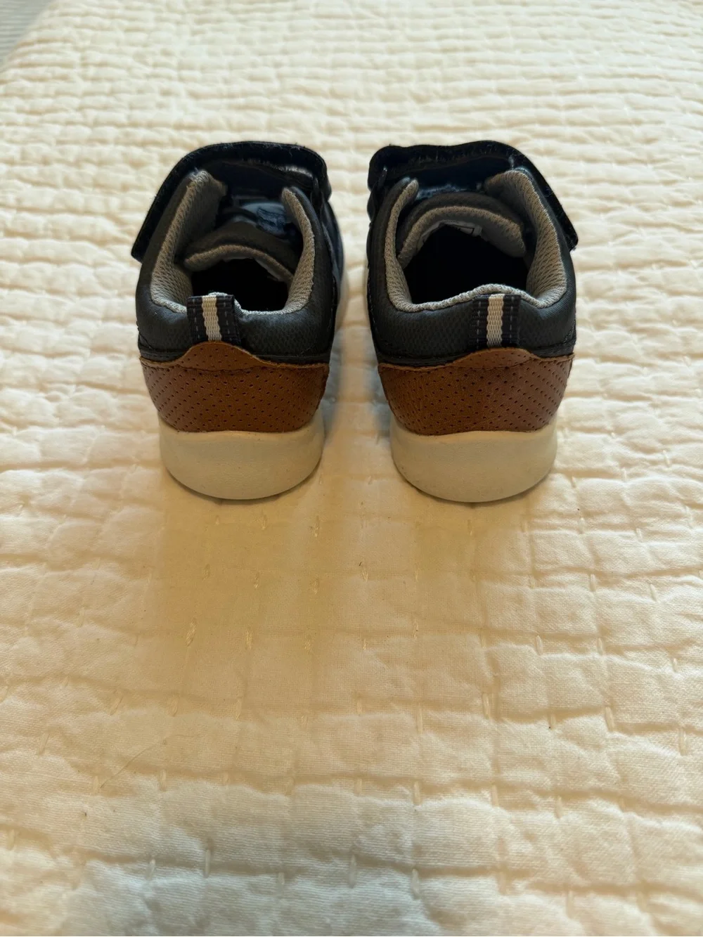 OshKosh B'gosh Sneakers